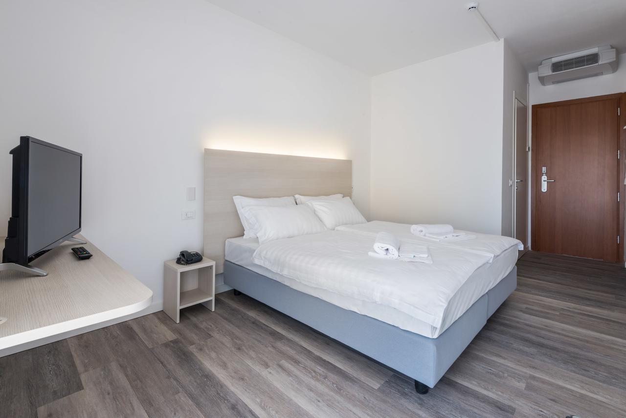 Hotel Internazionale ルイーノ エクステリア 写真